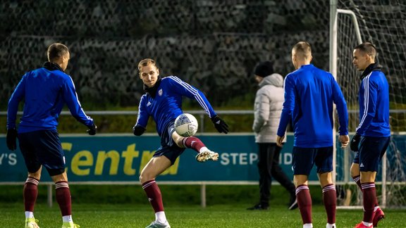 Latvijas futbola izlase, treniņš Dublinā - 5