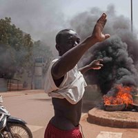 Uzbrukumā Burkinafaso ziemeļos nogalināti vismaz 100 civiliedzīvotāji