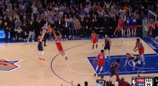Video: 'Knicks' ar satriecošu uzbrukumu pēdējās sekundēs izcīna vēl vienu uzvaru sērijā pret '76ers'