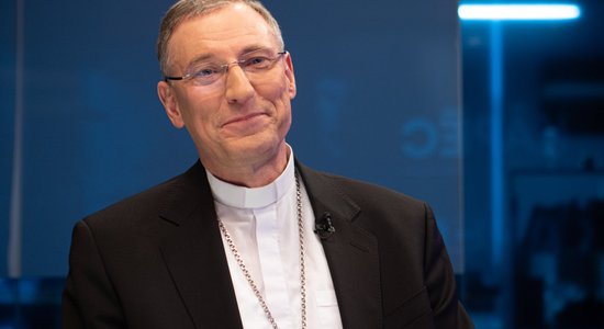 Arhibīskaps Stankevičs Ziemassvētkos aicina grūtībās atbalstu meklēt Dievā