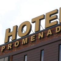 Ugunsgrēkā cietusī 'Promenade Hotel' Liepājā atsāk darbu