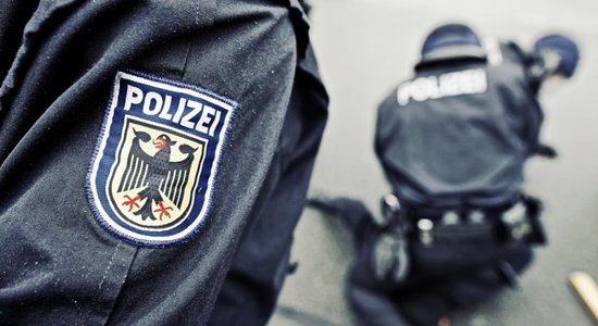 Германия: агрессивная гражданка Латвии напала на сотрудников Федеральной полиции