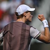 Karalis ir kritis: Sinners pārtrauc Džokoviča dominanci 'Australian Open'