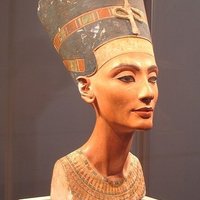 Египет требует от Германии вернуть бюст Нефертити