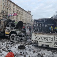 Foto: Kijeva pēc grautiņiem; cietušo skaits pārsniedzis 200