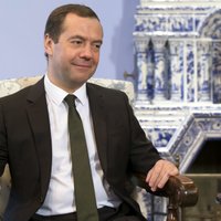 Медведев заявил о технической готовности России к отключению от интернета