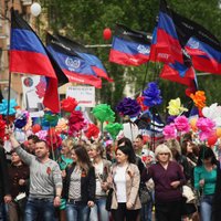 В ДНР отмечают годовщину независимости и согласны на "автономию"