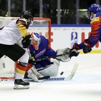 Vācijas hokejisti pret Dienvidkoreju gūst pirmo uzvaru pasaules čempionātā