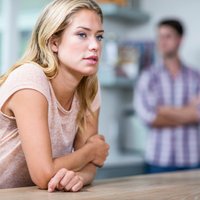 Nevainīgie meli un noklusēšana: iemesli, kāpēc šķietami sīkumi bojā attiecības