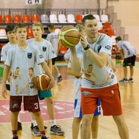 Arī šovasar Valmierā norisināsies 'Brāļu Bertānu basketbola meistarklase'