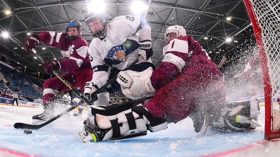 Hokejs, pasaules U-18 čempionāts: Latvija - Somija