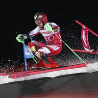 Hiršers jau sesto reizi iegūst Pasaules kausu slalomā