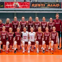 Latvijas volejbolistes Sudraba līgas pirmajā mačā četros setos zaudē Igaunijai