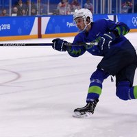 Trešais dopinga skandāls Phjončhanā: pieķerts Slovēnijas izlases hokejists