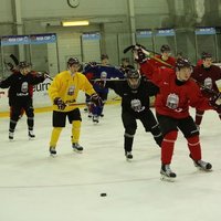 Latvijas U-20 hokeja izlase gatavošanos PČ turpinās Francijā