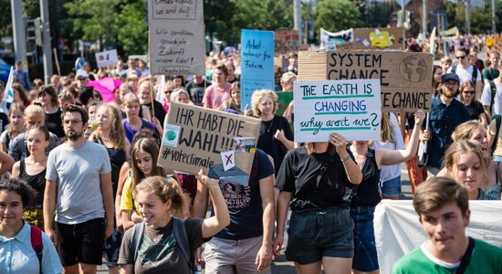 Vācijā vismaz trīs vides aktīvisti aizturēti uz 30 dienām