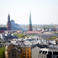 Средняя нетто-зарплата в Латвии выросла на 7,5% до 799 евро