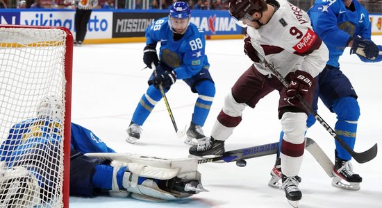 Сегодня сборная Латвии проведет третий матч на чемпионате мира - против Казахстана  