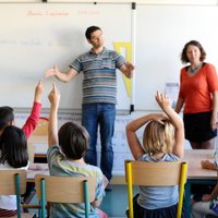 Reorganizējot skolas, valdībai jānodrošina 'sociālais spilvens' pedagogiem, uzsver arodbiedrība