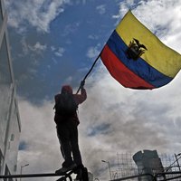 Ekvadoras prezidents pēc protestiem solījis samazināt degvielas cenas