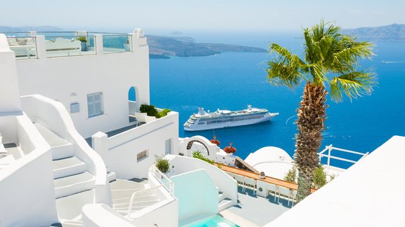 Santorini Grieķija kruīza kuģis