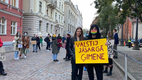 Protests dzīvesbiedru atbalstam