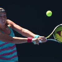 Lietus dēļ pārtraukta Sevastovas un Kirstjas Maiami WTA 'Premier' otrās kārtas spēle