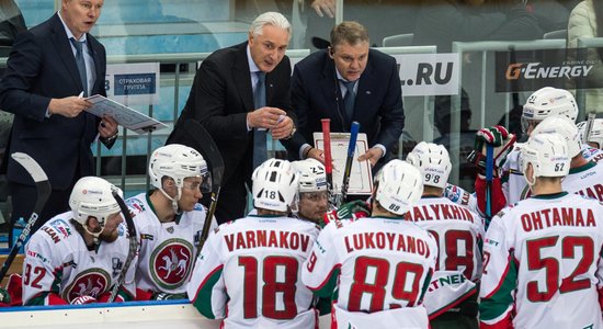 Magņitogorskas 'Metallurg' un 'Ak Bars' gūst otrās uzvaras KHL konferences pusfināla dueļos