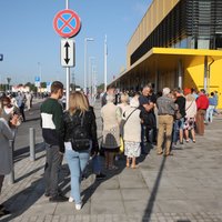 IKEA veikalu Rīgā pirmajā dienā apmeklējuši 20 000 pircēju