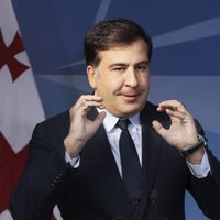Saakašvili iesaka Porošenko turpināt spēka operāciju