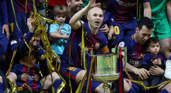 'Barcelona' futbolisti trīsdesmito reizi vēsturē triumfē Spānijas Karaļa kausa izcīņā