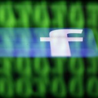 'Facebook' līdzdibinātājs nodēvējis sociālo tīklu par monopolistu un aicina to sadalīt