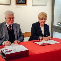 Latvijas Sporta muzejs un LOK paraksta vienošanos par olimpiešu Goda zāles izveidi