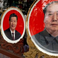 Ķīnas prezidenta Sji vārdu iekļauj komunistiskās partijas konstitūcijā