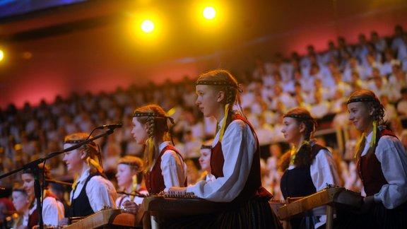 Atskaņu koncerts "Dziesmusvētki Ziemassvētkos" - 6