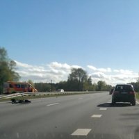 Avārijā uz Jelgavas šosejas divi bojāgājušie; satiksme atjaunota