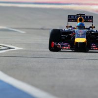 'Red Bull' bolīds ātrumā krietni piekāpjas konkurentiem