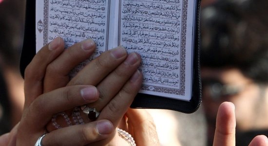 Власти Дании ввели запрет на "ненадлежащее обращение" с Кораном и Библией