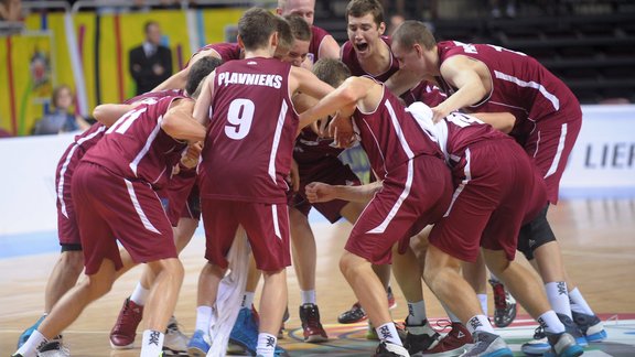 EČ basketbolā U-18 izlasēm: Latvija - Lietuva - 79