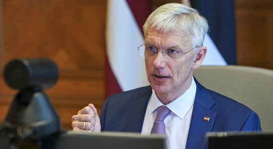 Kariņš: JV nebūtu jāpiedalās AS un NA veidotā valdībā