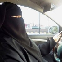 Женщины в Саудовской Аравии получили право водить автомобиль