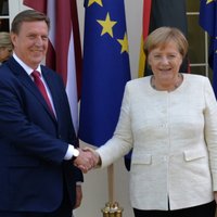 Кучинскис указал Меркель на неудовлетворенность Латвии следующим многолетним бюджетом ЕС
