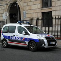Francijas policija novērsusi 1000 migrantu mēģinājumu iekļūt Lamanša tunelī