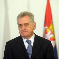 Президент Сербии "на коленях" извинился за резню мусульман