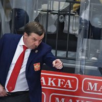 Россия обыграла финнов, а Знарок пообещал Умарку "несладкую" жизнь в КХЛ