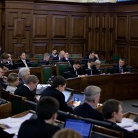 Saeimas komisijās vērtēs ZZS rosinājumu Satversmē aizliegt nacionālas valsts pamatus apdraudošus referendumus
