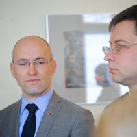 Dombrovskis ecējas ar Pavļutu un pārmet 'prihvatizācijas' veicināšanu (plkst.18:39)