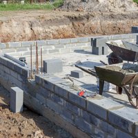 Первые шаги к новому дому: самое важное о строительстве фундамента