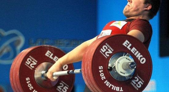 Латвийский тяжелоатлет завоевал бронзу чемпионата мира с национальными рекордами