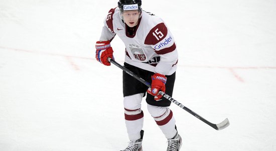 Ķēniņš atsācis treniņus ar Latvijas hokeja izlasi